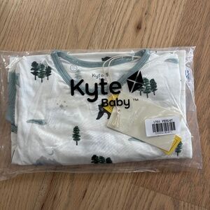 Kyte Baby Summit Long Sleeve Pajama Set 4T NWT